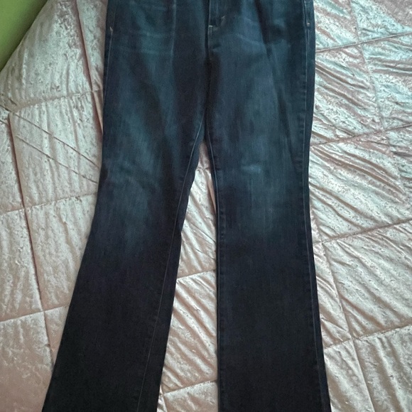 Ladies just like new 515 Levi’s - Picture 4 of 4